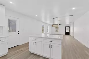 8650 Comer Dr, Dallas, TX 75217 - Photo 13