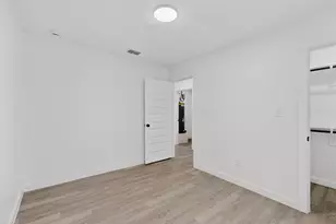 8650 Comer Dr, Dallas, TX 75217 - Photo 25