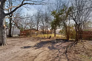 8650 Comer Dr, Dallas, TX 75217 - Photo 39