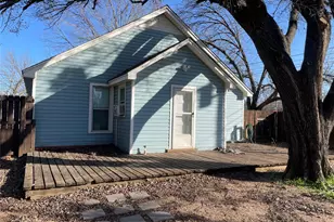 110 S Hubbard St, Alvord, TX 76225 - Photo 3