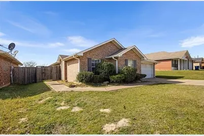 1112 Woodlands Park Drive, Lindale, TX 75771 - Photo 3