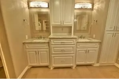 6003 Oakwood Court, Granbury, TX 76049 - Photo 13