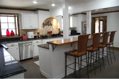 917 East Street, Graham, TX 76450 - Photo 7