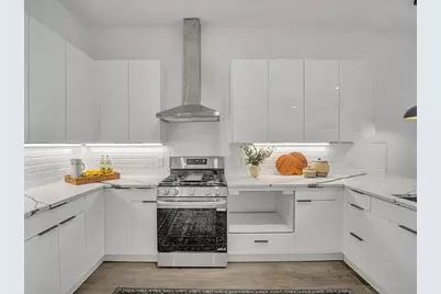 631 N Tyler Street #203, Dallas, TX 75208 - Photo 11