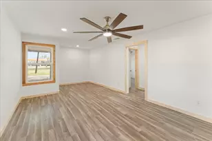 403 Halesboro St, Bogata, TX 75417 - Photo 3