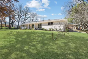 1306 Driftwood Dr, Euless, TX 76040 - Photo 5