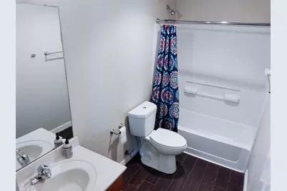 5213 Mirror Lake Drive, Haltom City, TX 76117 - Photo 9