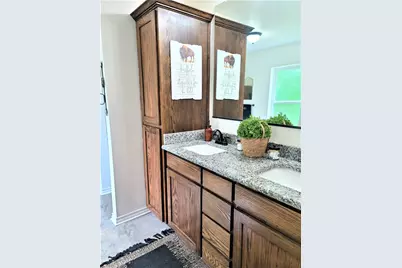 3227 Sunrise Court, Granbury, TX 76048 - Photo 9