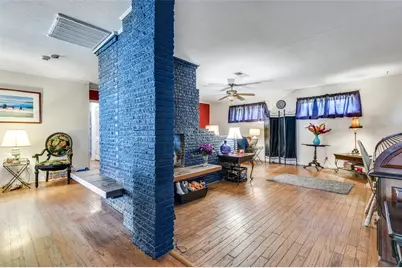 3722 Devonshire Court W, Irving, TX 75062 - Photo 5