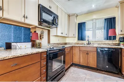 3722 Devonshire Court W, Irving, TX 75062 - Photo 7