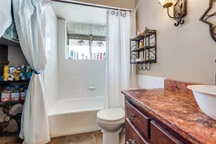 3722 Devonshire Ct W, Irving, TX 75062 - Photo 9