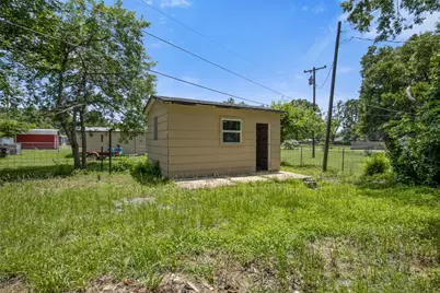 121 Circle Drive, Bogata, TX 75417 - Photo 13