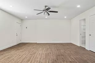 442 W McCart St, Krum, TX 76249 - Photo 31