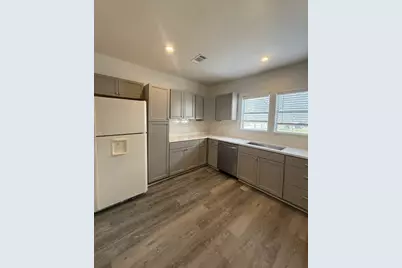 442 W McCart Street, Krum, TX 76249 - Photo 7