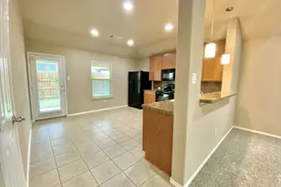 421 Goldstone Ln, Fort Worth, TX 76131 - Photo 3