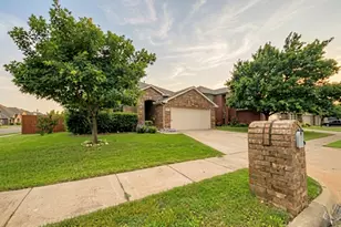 421 Goldstone Ln, Fort Worth, TX 76131 - Photo 1