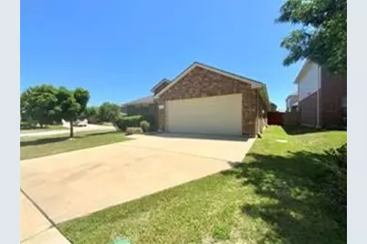 421 Goldstone Lane, Fort Worth, TX 76131 - Photo 15