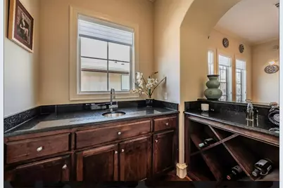 3827 Holland Avenue #B, Dallas, TX 75219 - Photo 17