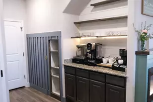 724 Amber Dr, Greenville, TX 75402 - Photo 7