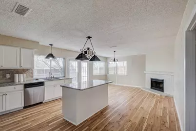 2101 Deerfield Drive, Carrollton, TX 75007 - Photo 5