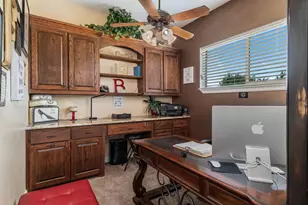 505 S Bluegrove Rd, Lancaster, TX 75146 - Photo 17