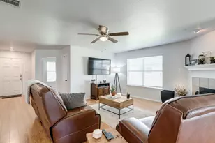 542 Del Mar Dr, Ponder, TX 76259 - Photo 7