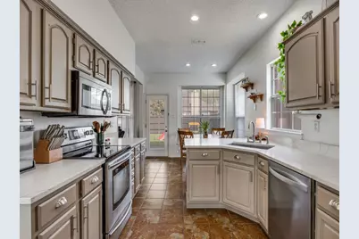 5820 Madison Drive, The Colony, TX 75056 - Photo 11