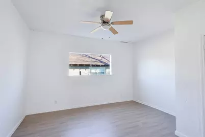 217 N Burdette Avenue, Sherman, TX 75090 - Photo 9