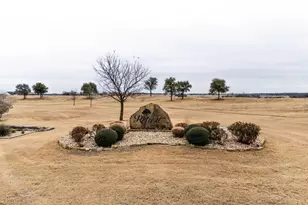 7105 S Aberdeen Dr, Cleburne, TX 76033 - Photo 1