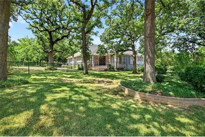 102 Santee Drive, Lake Kiowa, TX 76240 - Photo 39