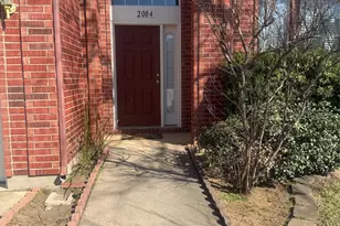 2004 Golden Oak Dr, Bedford, TX 76021 - Photo 3