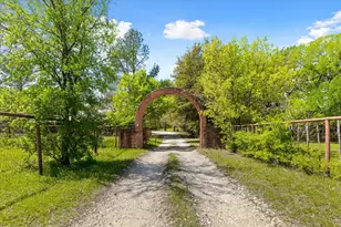 800 County Rd 426, Cleburne, TX 76031 - Photo 23