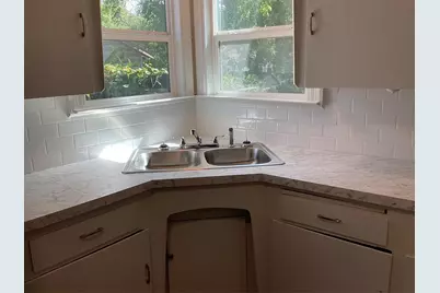 2240 Bonnie Brae Avenue, Fort Worth, TX 76111 - Photo 7