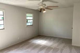 2240 Bonnie Brae Ave, Fort Worth, TX 76111 - Photo 11