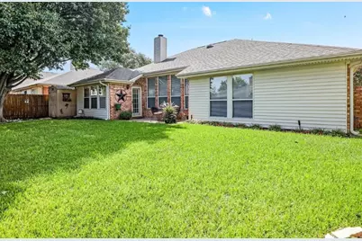 325 Stately Oak Lane, Lake Dallas, TX 75065 - Photo 3