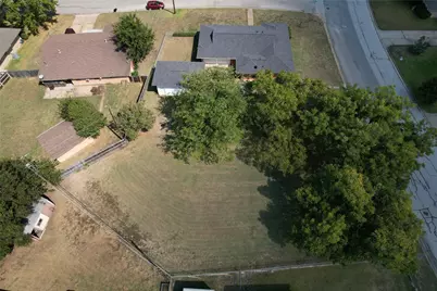 648 Oak Street, Burleson, TX 76028 - Photo 1