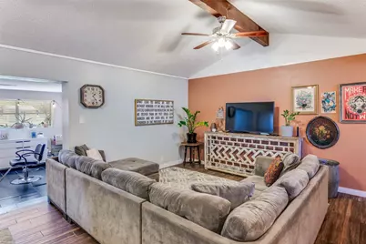 648 Oak Street, Burleson, TX 76028 - Photo 5