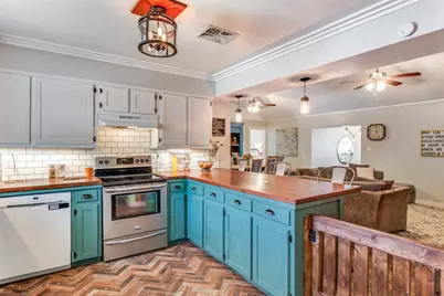 648 Oak Street, Burleson, TX 76028 - Photo 19