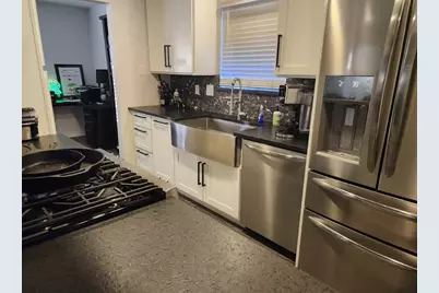 2129 Goerte Drive, Grand Prairie, TX 75051 - Photo 5