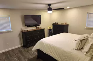 2129 Goerte Dr, Grand Prairie, TX 75051 - Photo 9