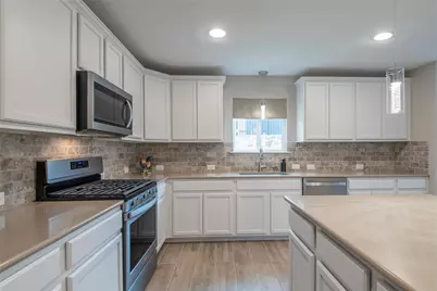 7633 Rampart Drive, Little Elm, TX 76227 - Photo 3