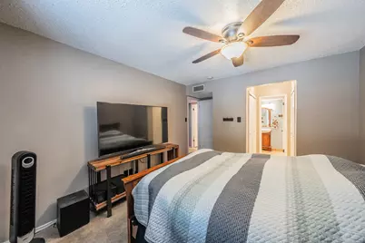 655 Ridgeline Drive, Hurst, TX 76053 - Photo 19