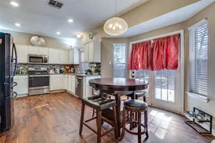 5302 Bradley Ln, Arlington, TX 76017 - Photo 11