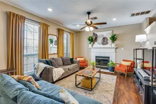 5302 Bradley Ln, Arlington, TX 76017 - Photo 5