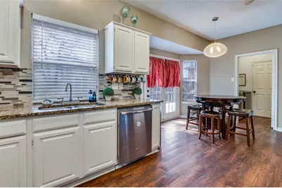 5302 Bradley Lane, Arlington, TX 76017 - Photo 15