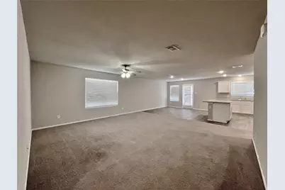 824 Towngreen Drive, Cleburne, TX 76031 - Photo 9