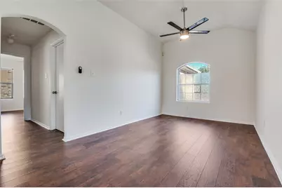 8916 Catalonia Drive, Dallas, TX 75217 - Photo 7