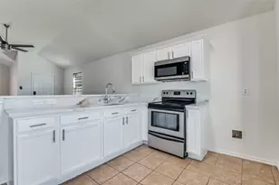 8916 Catalonia Dr, Dallas, TX 75217 - Photo 13