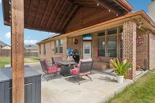 453 Lake Park Dr, Midlothian, TX 76065 - Photo 1