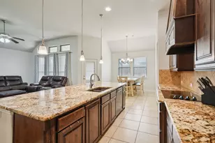 453 Lake Park Dr, Midlothian, TX 76065 - Photo 9